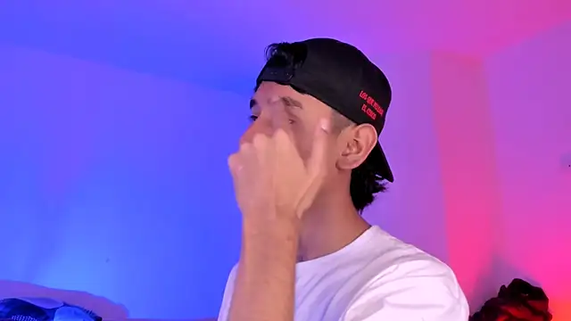 Levin Hikaru online show from November 18, 2025, 11:26 pm