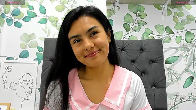 atilanadiaz7 online show from February 26, 2025, 5:39 pm