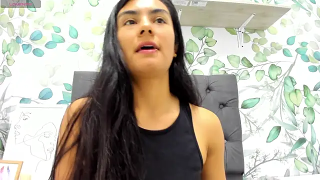 atilanadiaz7 online show from March 11, 2025, 2:29 pm