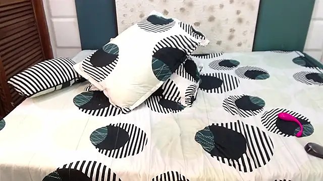 Snapshot of InkedSabrina chatting on February 26, 2025, 8:04 am InkedSabrina online show from February 26, 2025, 8:04 am