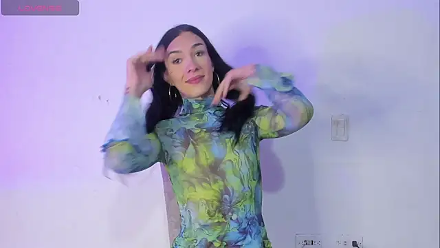 Camila Coxx online show from May 1, 2026, 5:23 am