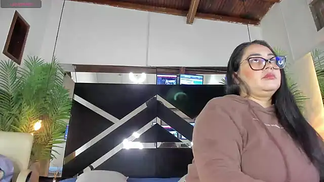 Snapshot of emily-fox chatting on February 22, 2025, 11:13 am emily-fox online show from February 22, 2025, 11:13 am