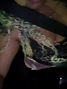 Snapshot of Carlabrasileira chatting on October 3, 2025, 1:35 am Carlabrasileira online show from October 3, 2025, 1:35 am