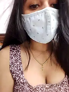 Gloie4u online show from January 20, 2025, 5:06 pm