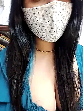 Gloie4u online show from February 7, 2025, 6:02 pm