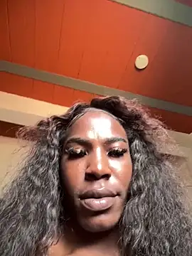 Snapshot of Richchocolatesweet_ chatting on February 12, 2026, 6:36 pm Richchocolatesweet online show from February 12, 2026, 6:36 pm