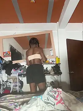 Snapshot of Richchocolatesweet_ chatting on March 6, 2026, 3:14 am Richchocolatesweet online show from March 6, 2026, 3:14 am