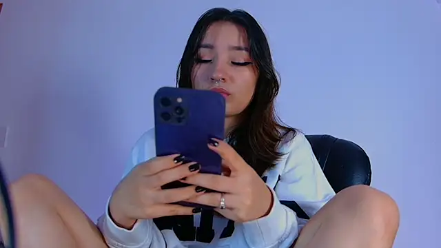 Snapshot of vayolett01_dakotta chatting on September 20, 2025, 3:40 am vayolett01 dakotta online show from September 20, 2025, 3:40 am