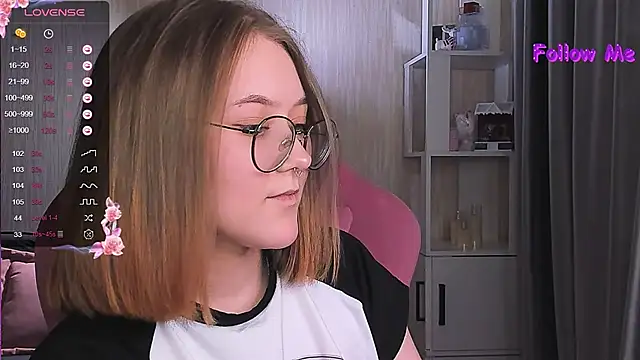 Snapshot of bunny_bubble chatting on December 28, 2024, 9:40 pm bunny bubble online show from December 28, 2024, 9:40 pm