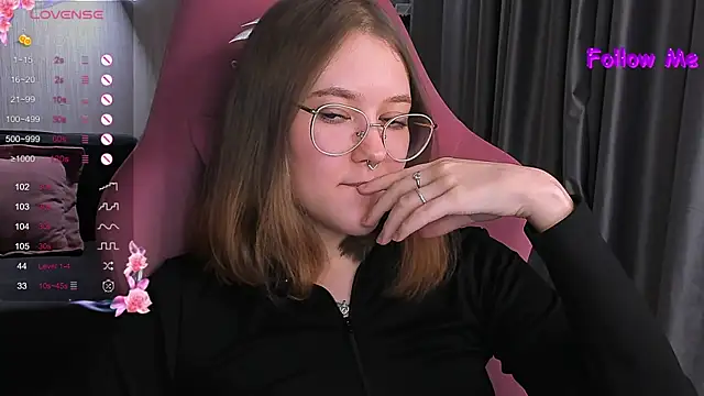 Snapshot of bunny_bubble chatting on March 3, 2025, 12:26 am bunny bubble online show from March 3, 2025, 12:26 am