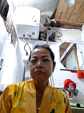 Hotestlove online show from October 30, 2025, 11:49 pm