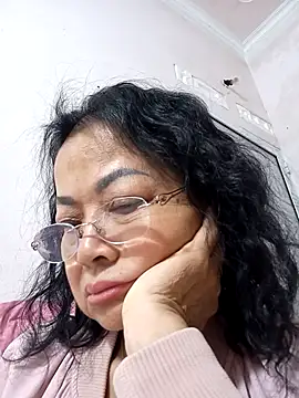 Hotestlove online show from November 26, 2025, 2:51 pm