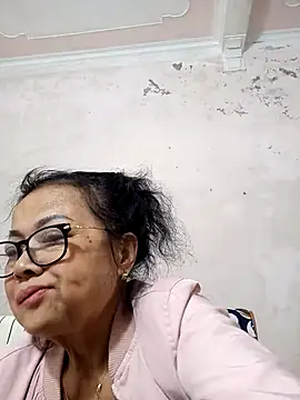 Hotestlove online show from December 5, 2025, 1:58 am