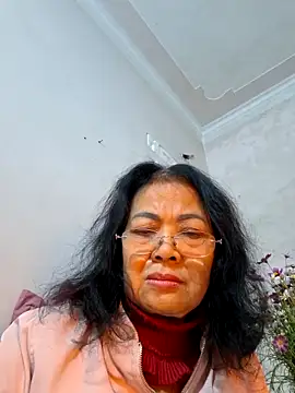 Hotestlove online show from January 6, 2026, 11:14 am