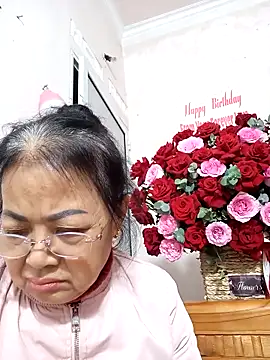 Hotestlove online show from February 2, 2026, 1:43 pm