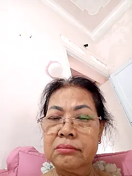 Hotestlove online show from May 8, 2026, 7:57 am
