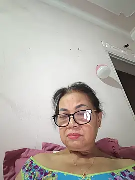 Hotestlove online show from June 4, 2026, 3:07 pm