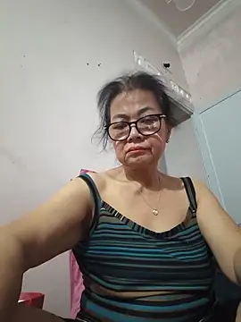 Hotestlove online show from June 14, 2026, 4:47 am