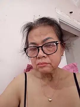Hotestlove online show from June 18, 2026, 12:55 am