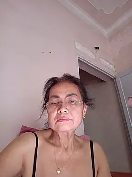 Hotestlove online show from June 19, 2026, 11:03 am