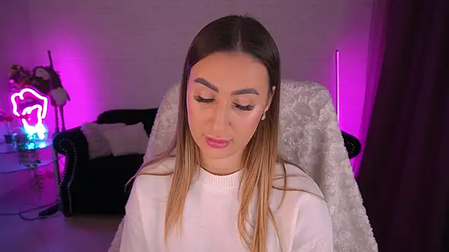 Snapshot of LiaBrazzerr chatting on December 22, 2024, 1:55 pm LiaBrazzerr online show from December 22, 2024, 1:55 pm