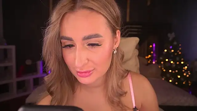 Snapshot of LiaBrazzerr chatting on December 29, 2024, 11:40 am LiaBrazzerr online show from December 29, 2024, 11:40 am