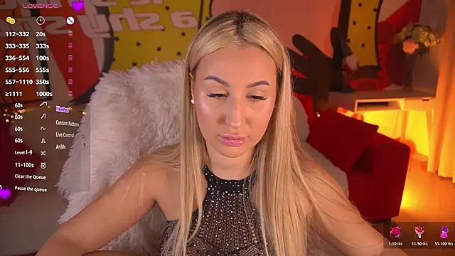 LiaBrazzerr online show from December 15, 2025, 2:32 pm