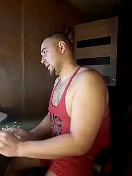 Snapshot of Foxyshaved chatting on February 7, 2025, 4:59 am Foxyshaved online show from February 7, 2025, 4:59 am