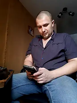 Snapshot of Foxyshaved chatting on February 8, 2025, 9:03 am Foxyshaved online show from February 8, 2025, 9:03 am