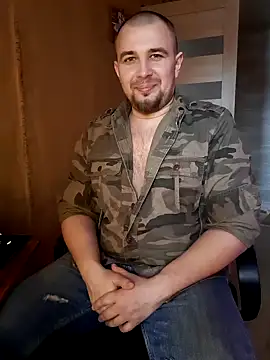 Snapshot of Foxyshaved chatting on February 16, 2025, 8:32 am Foxyshaved online show from February 16, 2025, 8:32 am