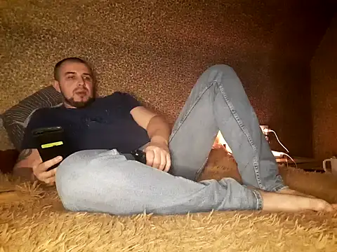 Snapshot of Foxyshaved chatting on March 10, 2025, 4:28 am Foxyshaved online show from March 10, 2025, 4:28 am