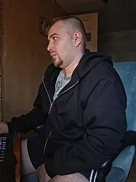 Snapshot of Foxyshaved chatting on October 14, 2025, 7:42 am Foxyshaved online show from October 14, 2025, 7:42 am