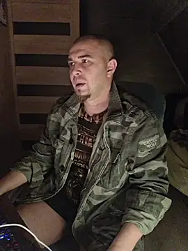 Snapshot of Foxyshaved chatting on November 12, 2025, 3:40 am Foxyshaved online show from November 12, 2025, 3:40 am