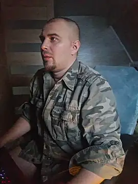 Snapshot of Foxyshaved chatting on November 16, 2025, 6:30 am Foxyshaved online show from November 16, 2025, 6:30 am