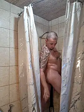 Snapshot of Foxyshaved chatting on May 19, 2026, 6:31 am Foxyshaved online show from May 19, 2026, 6:31 am
