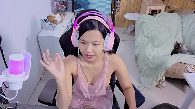 Kana G online show from November 13, 2025, 9:41 am