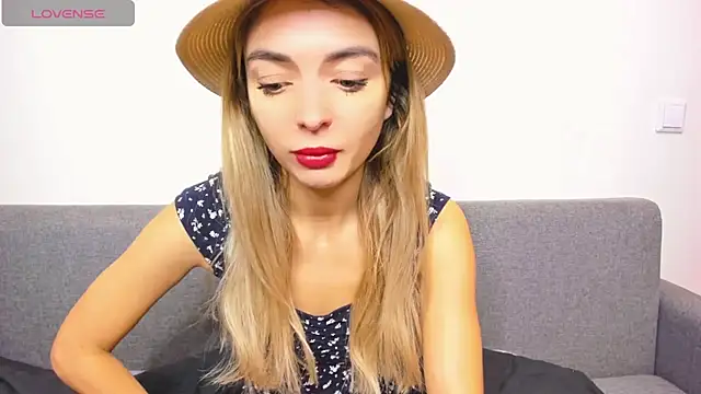  ellen meow  online show from December 15, 2024, 6:40 am