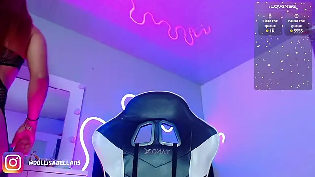 isabelladoll19 online show from March 13, 2025, 8:43 pm