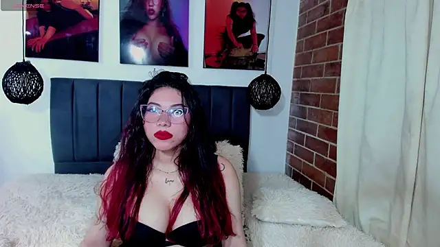 Snapshot of kyliejenner_hot chatting on May 12, 2026, 2:52 am kyliejenner hot online show from May 12, 2026, 2:52 am