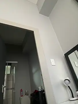 slimcateee online show from October 3, 2025, 5:37 am