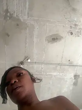 slimcateee online show from April 29, 2026, 7:34 am