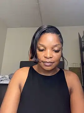 Snapshot of slimcateee chatting on May 4, 2026, 8:27 pm slimcateee online show from May 4, 2026, 8:27 pm