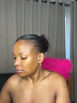 Snapshot of slimcateee chatting on May 15, 2026, 8:21 am slimcateee online show from May 15, 2026, 8:21 am