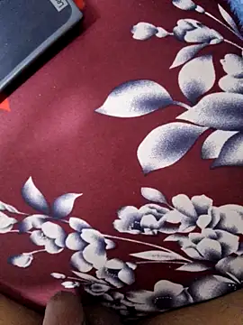 Snapshot of idozyan chatting on December 16, 2025, 10:42 am idozyan online show from December 16, 2025, 10:42 am