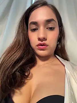 Snapshot of CuteeRose chatting on May 12, 2026, 2:58 pm CuteeRose online show from May 12, 2026, 2:58 pm