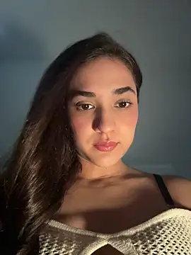 Snapshot of CuteeRose chatting on May 15, 2026, 4:36 pm CuteeRose online show from May 15, 2026, 4:36 pm