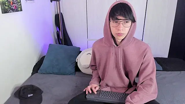 Snapshot of Aventure_Twinks chatting on December 16, 2024, 8:58 pm Aventure Twinks online show from December 16, 2024, 8:58 pm