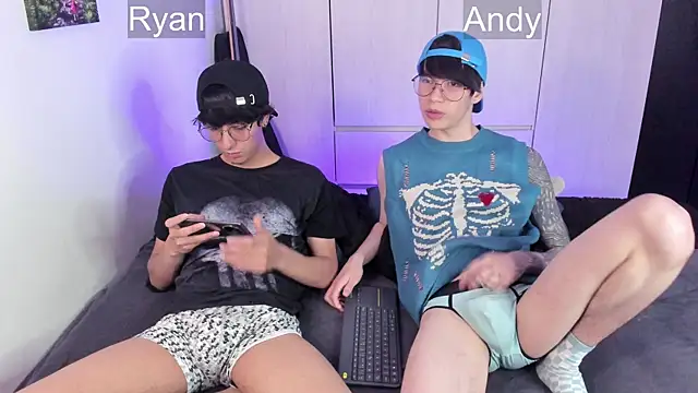 Snapshot of Aventure_Twinks chatting on December 20, 2024, 11:26 pm Aventure Twinks online show from December 20, 2024, 11:26 pm