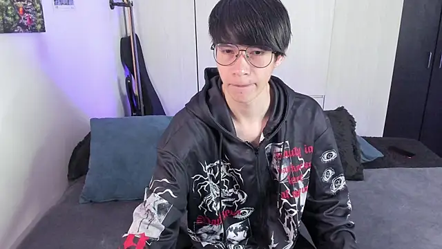 Snapshot of Aventure_Twinks chatting on December 24, 2024, 11:28 am Aventure Twinks online show from December 24, 2024, 11:28 am