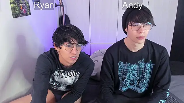 Snapshot of Aventure_Twinks chatting on December 27, 2024, 4:15 am Aventure Twinks online show from December 27, 2024, 4:15 am